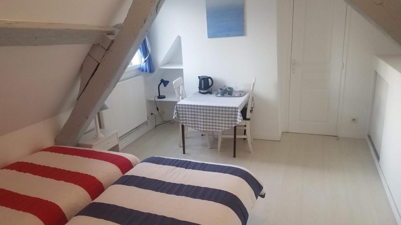 Manoir De L'As De Trefle Bed and Breakfast Isneauville Εξωτερικό φωτογραφία