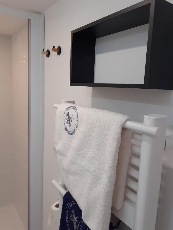 Manoir De L'As De Trefle Bed and Breakfast Isneauville Εξωτερικό φωτογραφία
